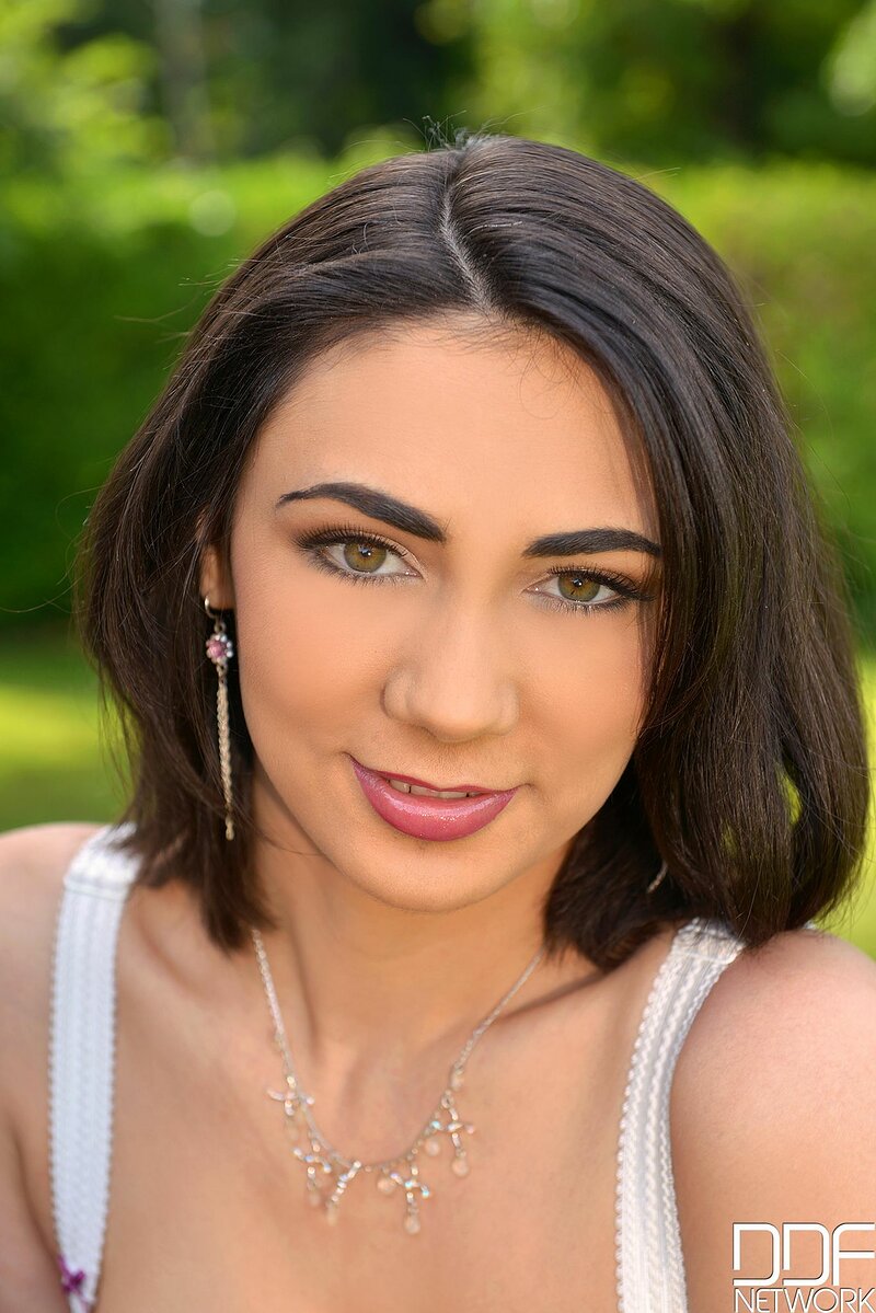 Людмила, 24